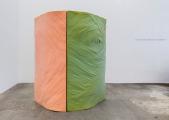 Claudia Piepenbrock: Kabinenbogen /booth, teilentspannt /partially relaxed, 2017, 
foam, steel, dimensions and structure variable, dimensions composed: 200 x 105 x 285 cm 

